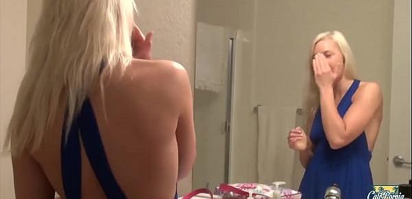  Anikka Albrite, jolie blonde à l&039;air innocent, est une vraie salope